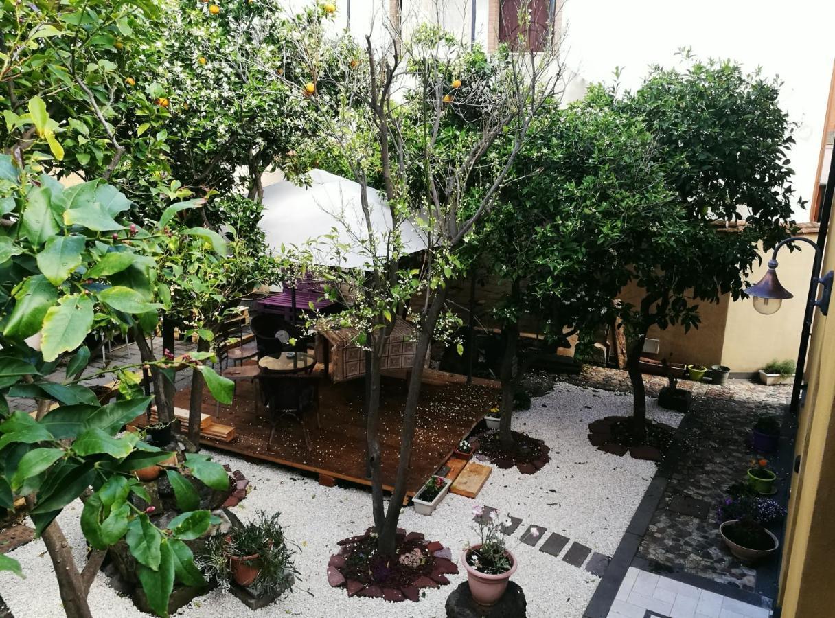 La Corte Di Lucina Terralba Exterior foto
